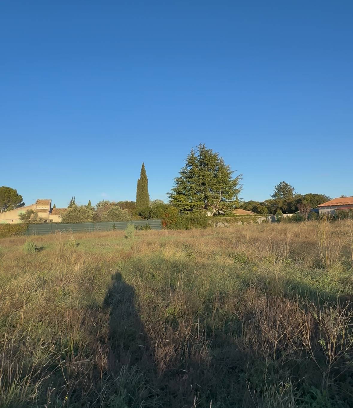 Terrain disponible à Cornillon-Confoux