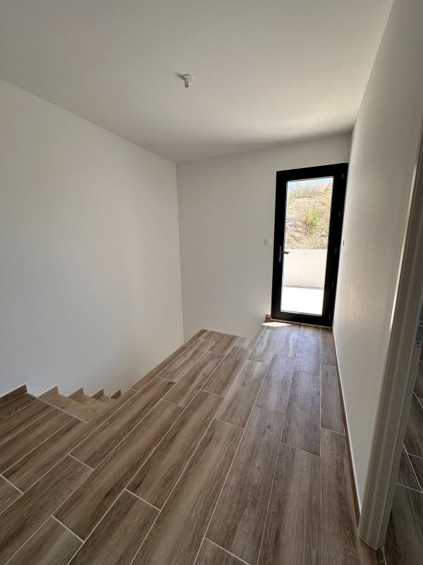 Construction d'une maison 105 m² avec étage et toit terrasse accessible à Rognac à côté de Marignane