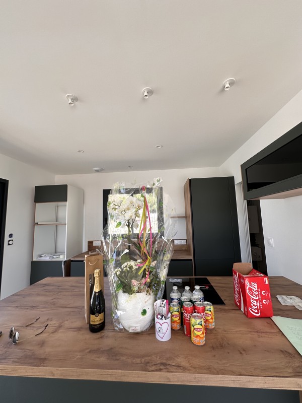 Construction d'une maison 105 m² avec étage et toit terrasse accessible à Rognac à côté de Marignane