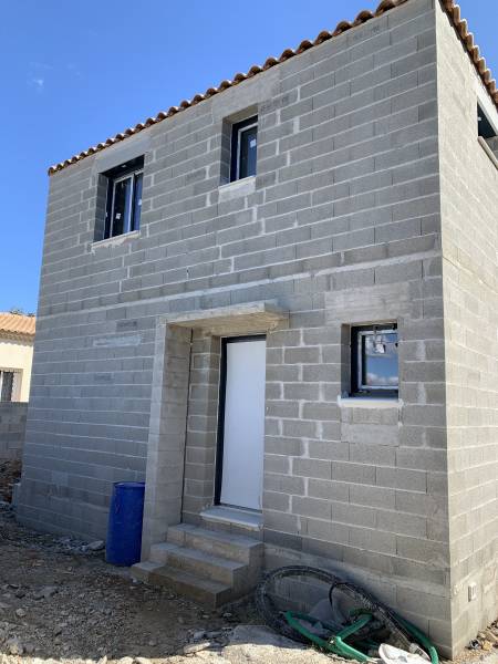 Bastide hors d'eau hors d'air manque les façades