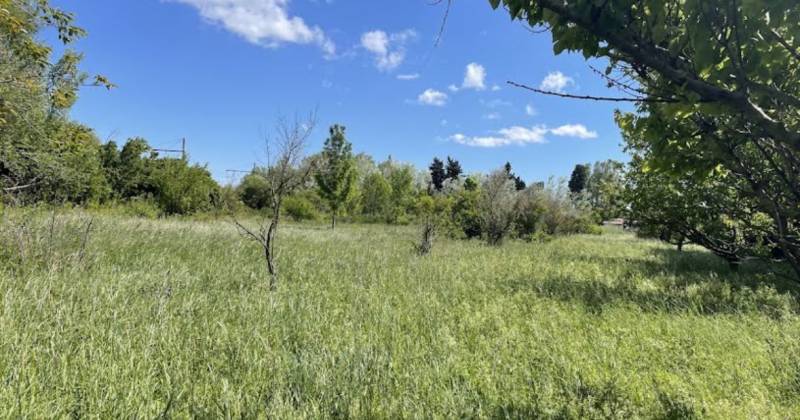 Terrain constructible à Sénas proche de Salon de Provence