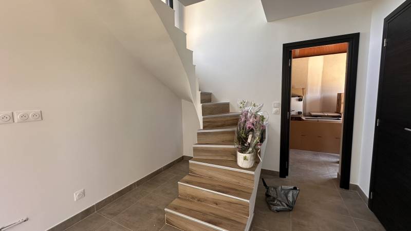 Maison neuve à étage