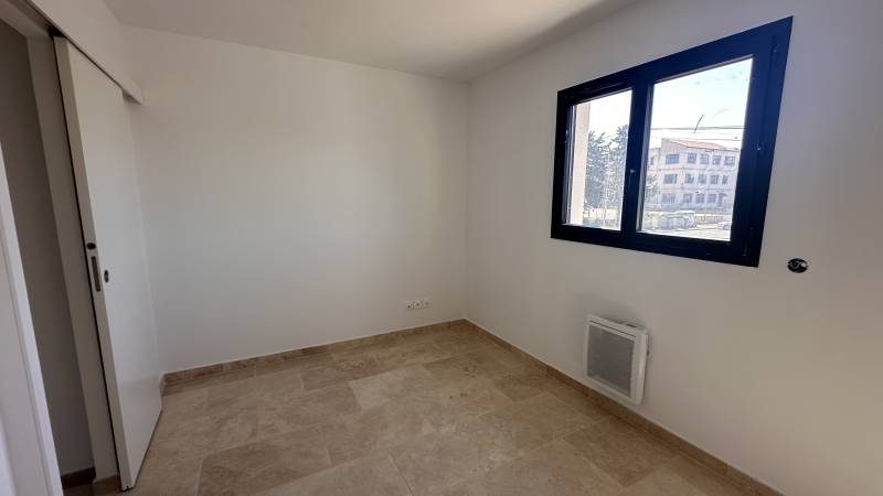 Chambre à l’étage avec climatisation bi-split et finitions soignées