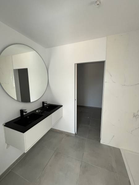 Salle de bain moderne et design