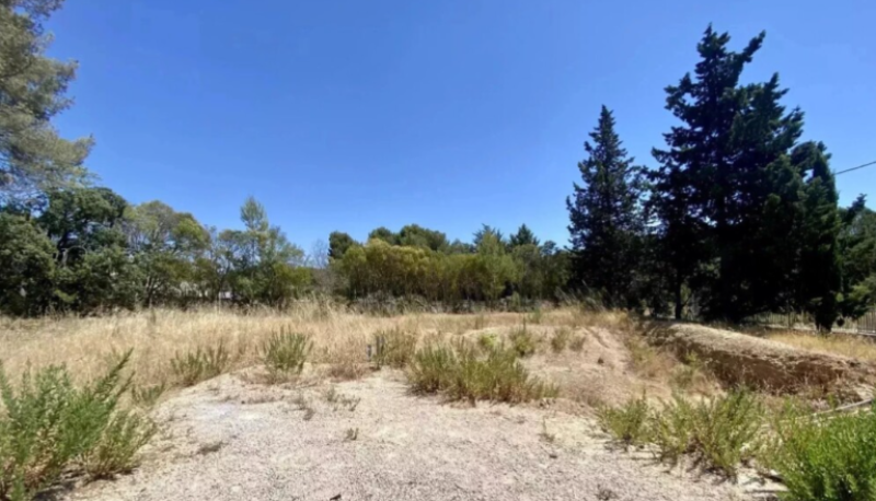 Terrain viabilisé à Lambesc pour projet de maison individuelle